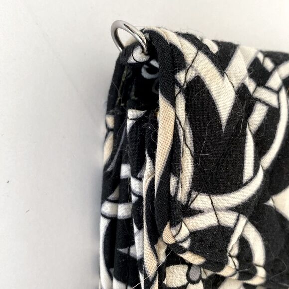 Vera Bradley Black and Cream Patterned Quilted Wallet Turn Lock - Picture 5 of 12